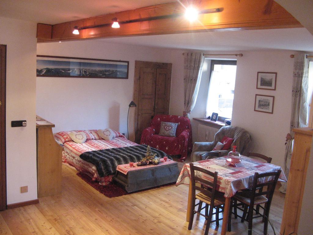 Appartement Maison Besenval à Aoste Extérieur photo